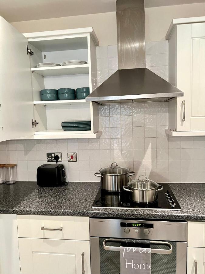 Stylish Luxe Apartment 哈洛 外观 照片