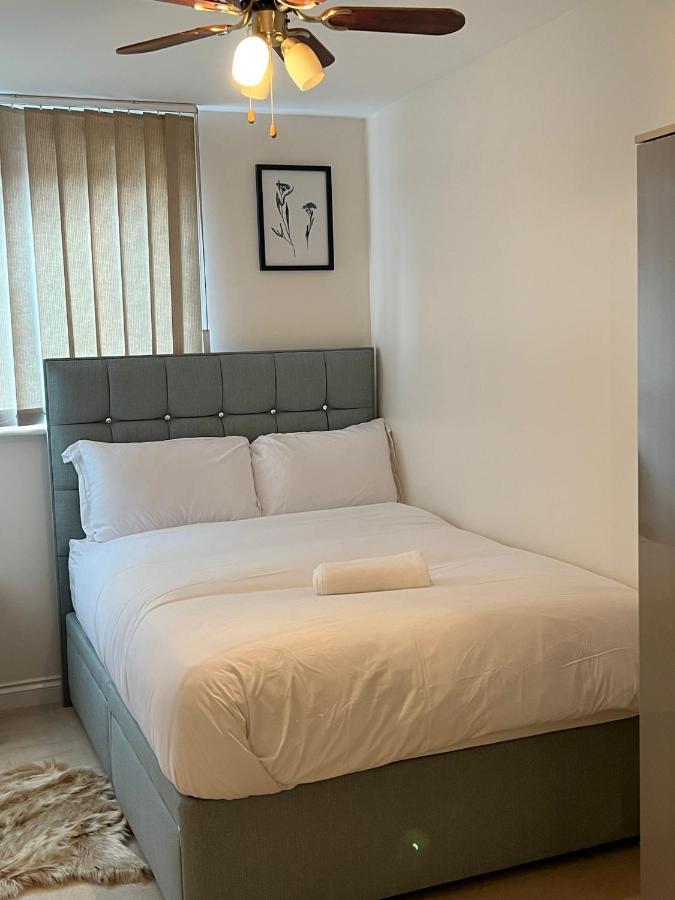 Stylish Luxe Apartment 哈洛 外观 照片