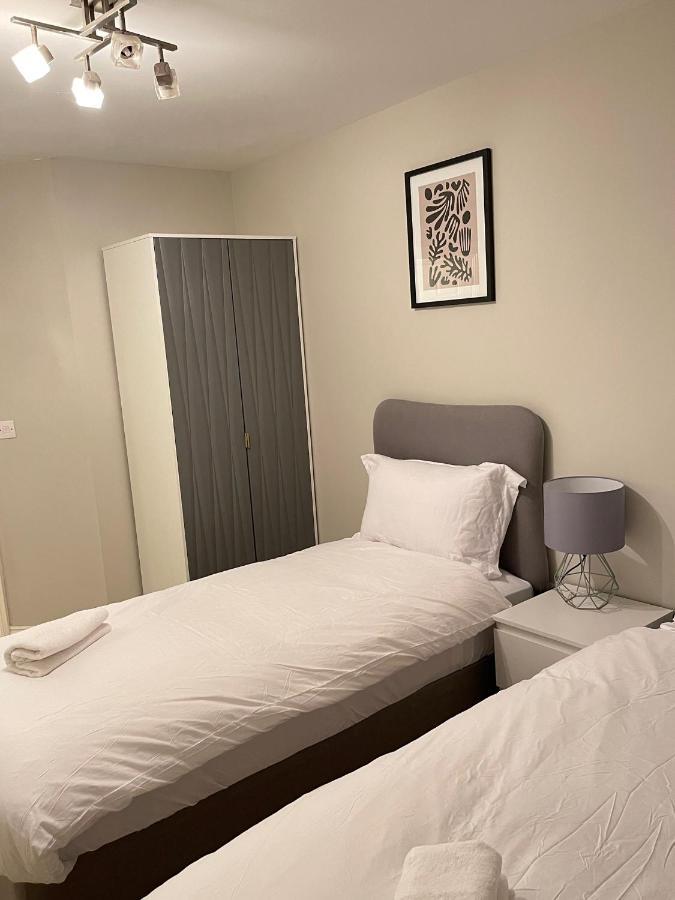 Stylish Luxe Apartment 哈洛 外观 照片